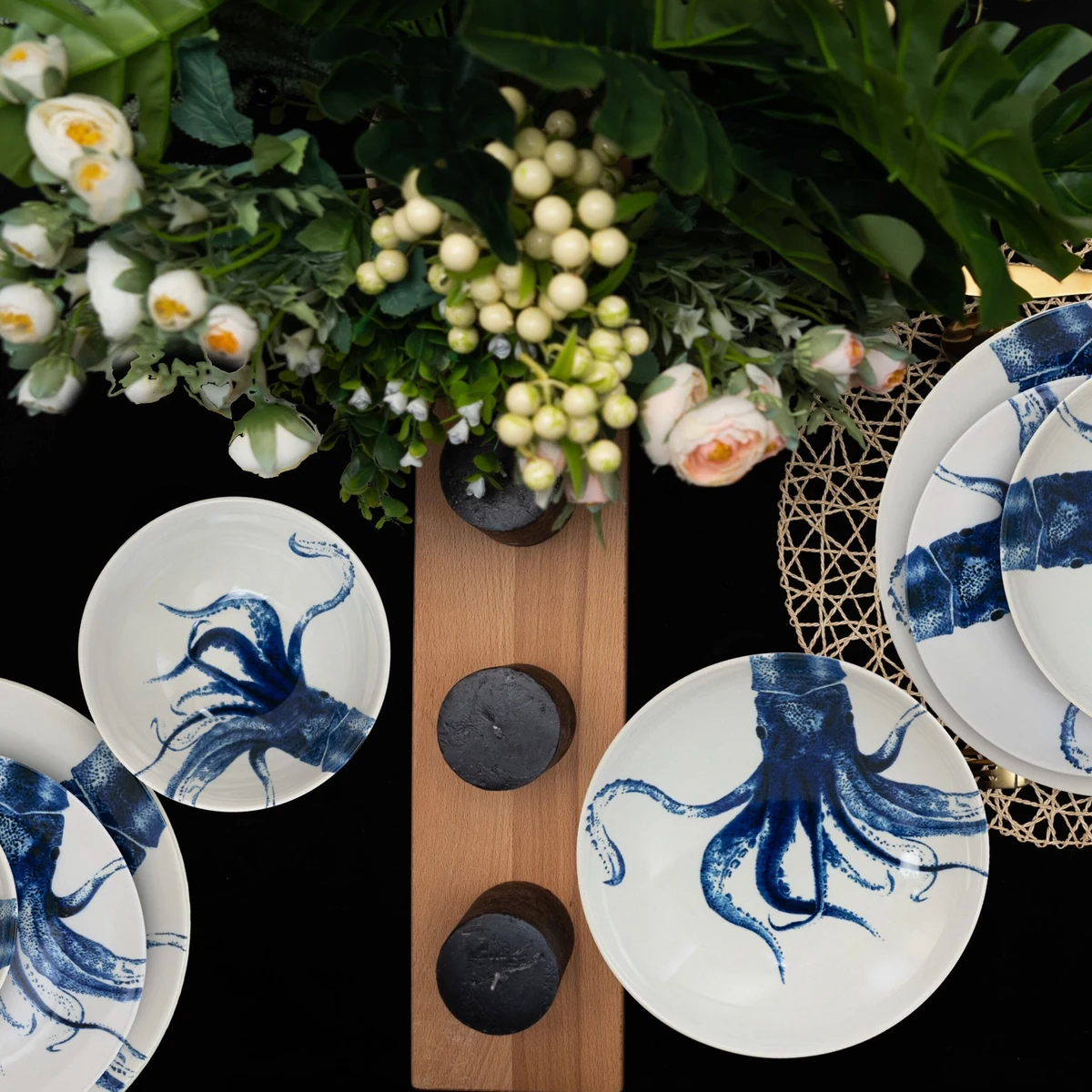Set farfurii 18 piese, 6 persoane, dansul tentaculelor, alb lucios, decor meduza, imagine 2