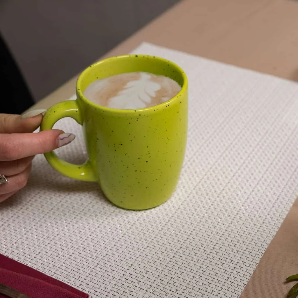 Set farfurii 16 piese, 4 persoane, lime juice, verde mat cu puncte negre, imagine 5